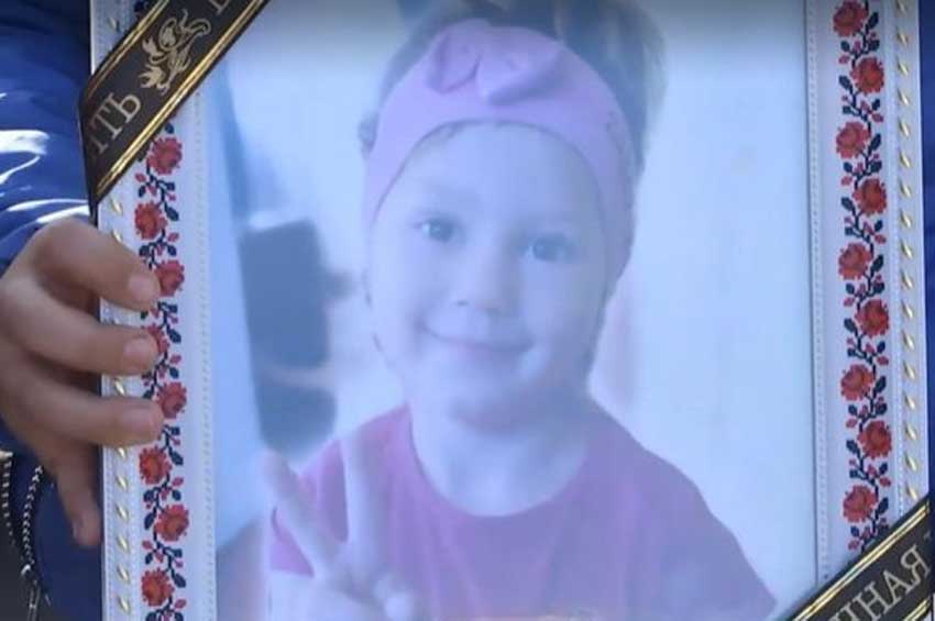10 років у в`язниці проведе горе-матір за побиття до смерті 4-річної доньки