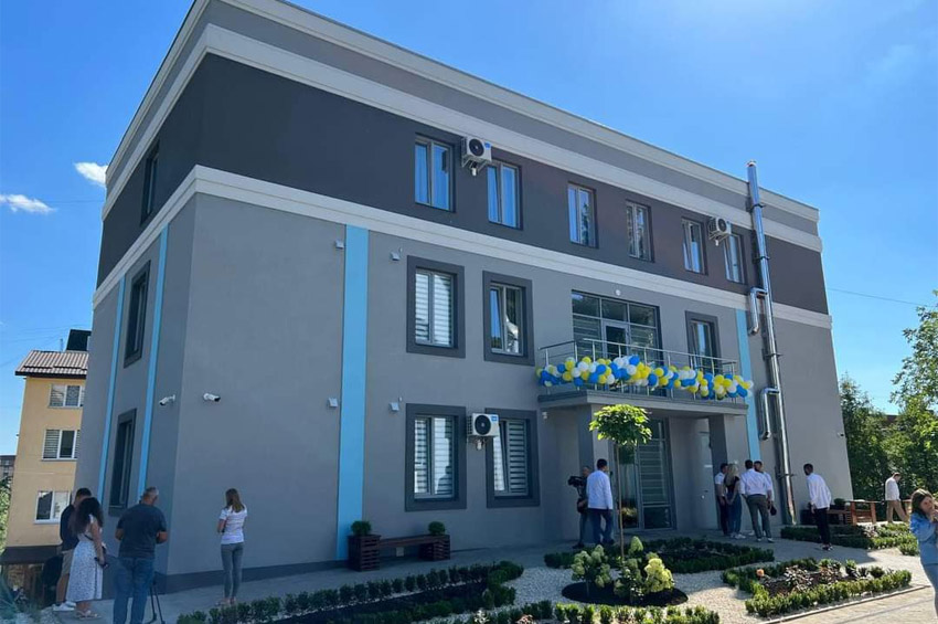 У Хмельницькому відкрили новозбудований соціальний центр