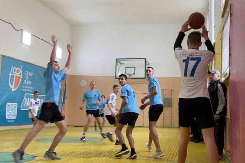 На Хмельниччині набрали обертів Всеукраїнські спортивні змагання «Пліч-о-пліч всеукраїнські шкільні ліги»