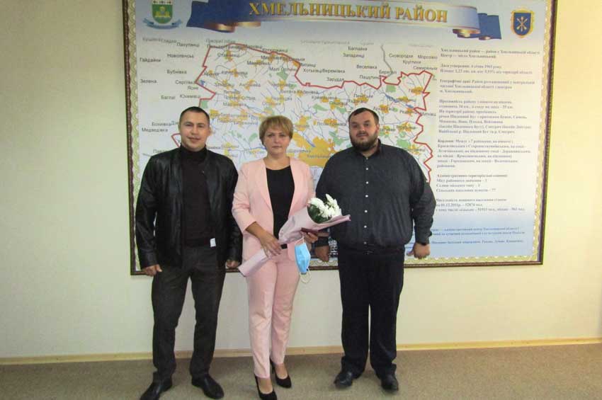 Президент відзначив званням "Мати-героїня" мешканку села Олешин