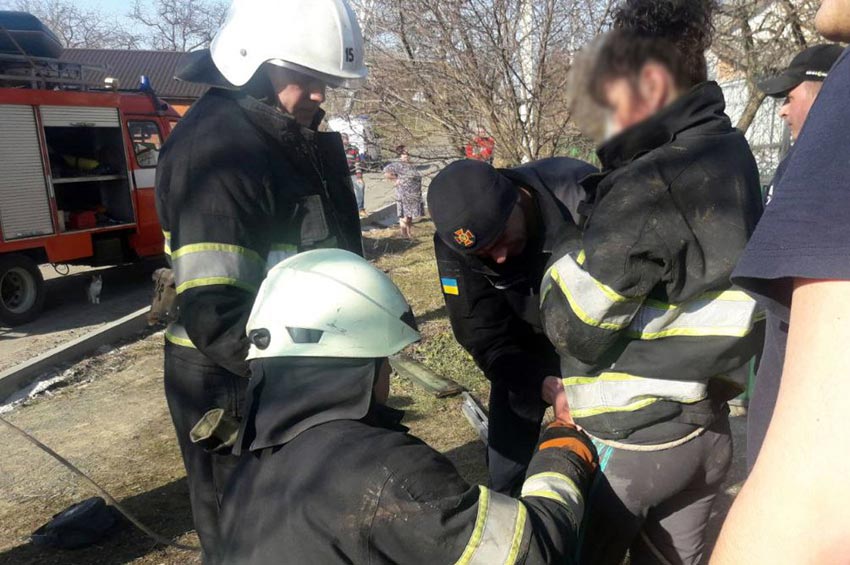 У Летичеві у 17-метровий колодязь впала 5-ти річна дитина та її матір
