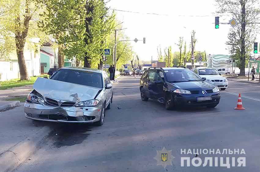 В ДТП у Хмельницькому травмувалось троє людей