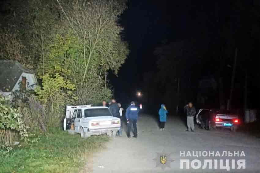 На Кам`янеччині двоє молодиків викрали автомобіль