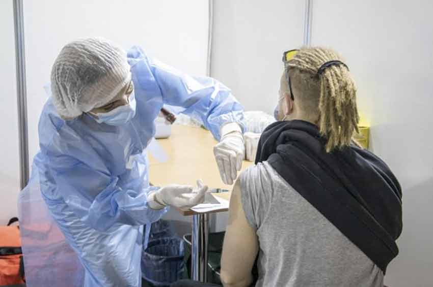 Українці, щеплені від COVID-19 за кордоном, можуть отримати Міжнародне свідоцтво про вакцинацію у свого сімейного лікаря
