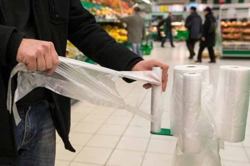 З 10 грудня буде заборонено безкоштовне розповсюдження пластикових пакетів