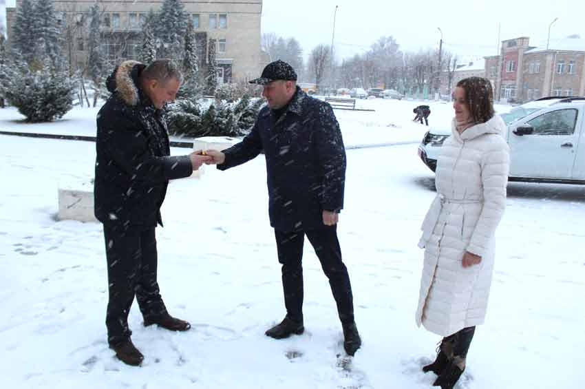 Западинська амбулаторія отримала новеньке авто