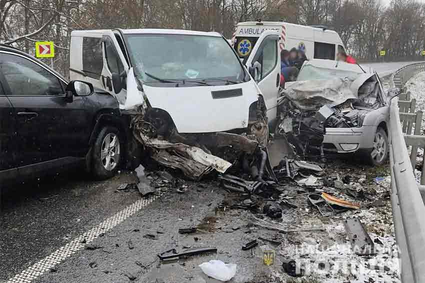 На Хмельниччині у смертельній ДТП загинуло двоє людей