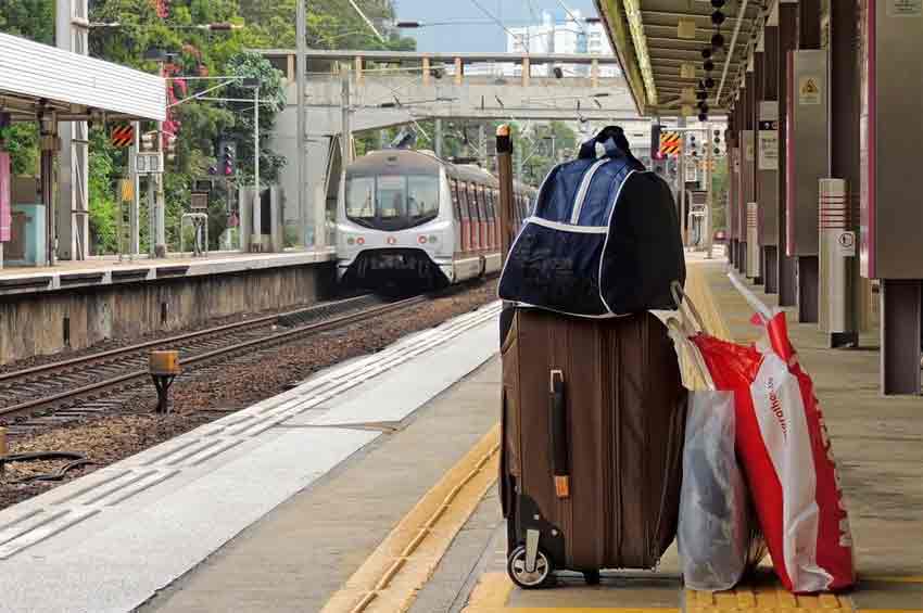 Подорож не за планом: спізнились на потяг чи забули квиток – що робити?