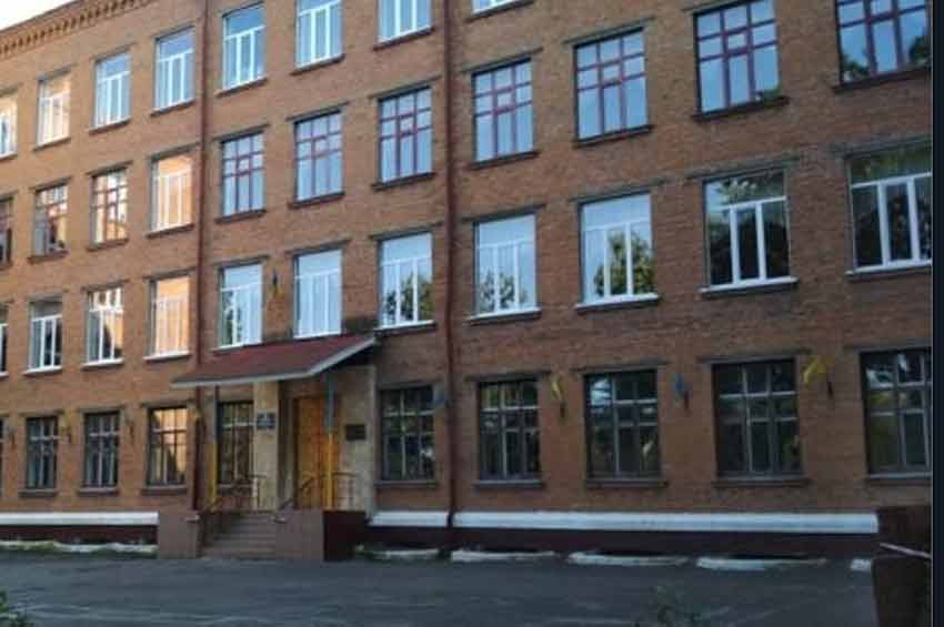 СБУ отримала повідомлення про замінування всіх шкіл та ТРЦ у Хмельницькому