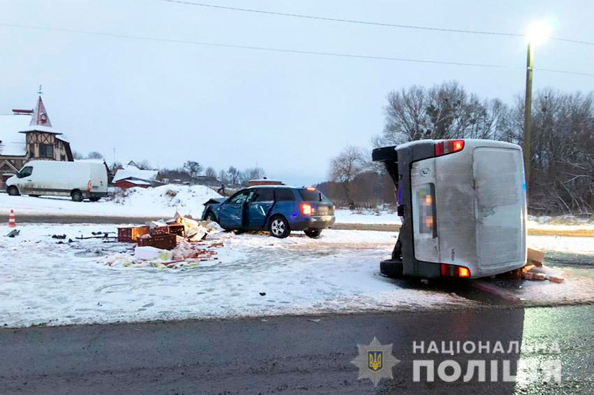 Поблизу Хмельницького у ДТП травмувались двоє водіїв