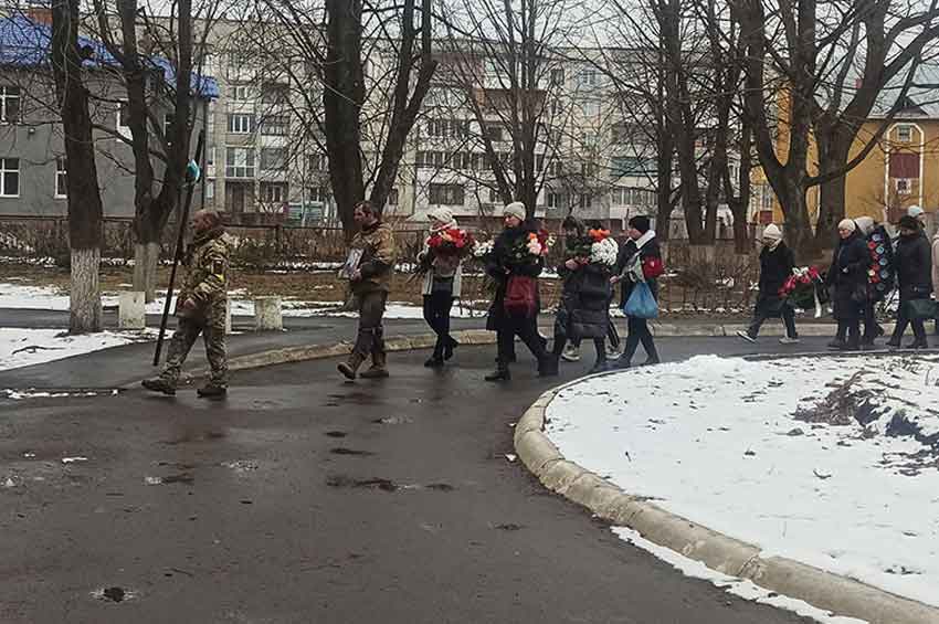 Старокостянтинівщина попрощалася зі своїм Героєм