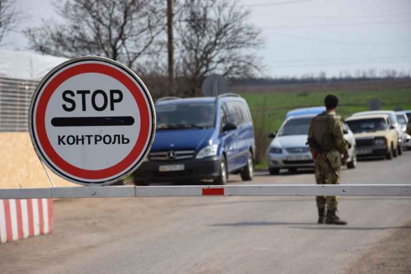 Плануєте виїхати за кордон у період дії воєнного стану в Україні? Що потрібно знати