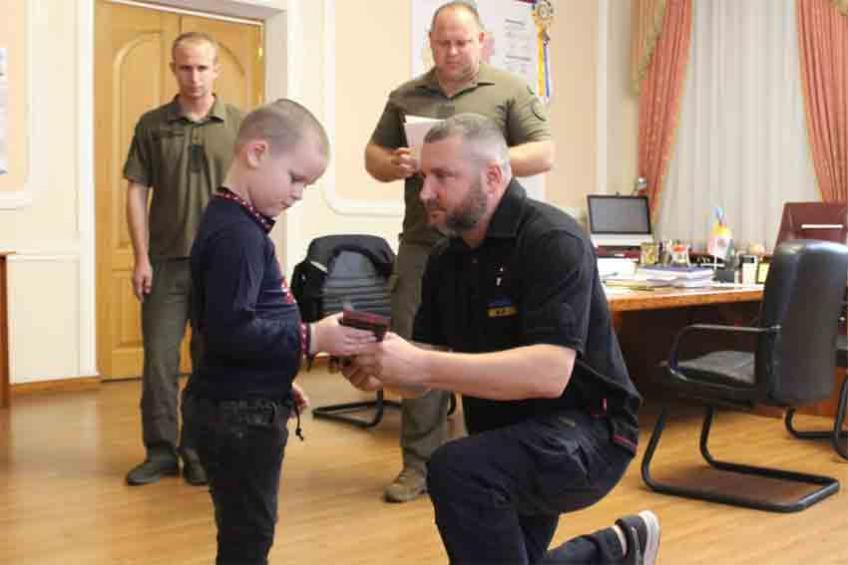 Двох азовців Хмельниччини посмертно відзначено орденом “За мужність” III ступеня