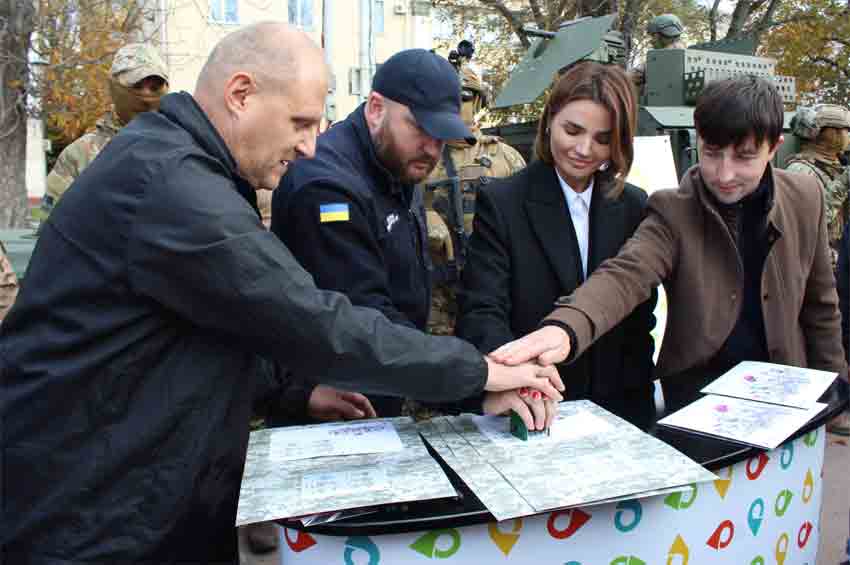 На Хмельниччині погасили поштову марку «Слава Збройним Силам України»