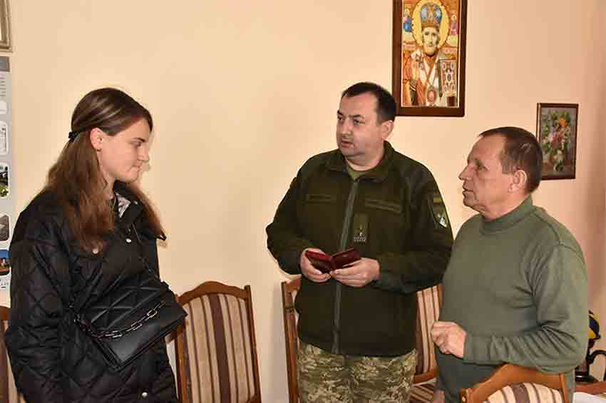 Військового Старокостянтинівської громади нагороджено відзнакою Президента України посмертно