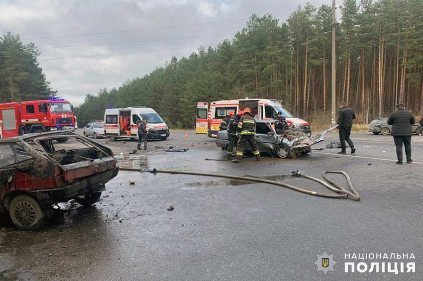 В ДТП поблизу Славути загинуло дві людини і ще дві отримали травми