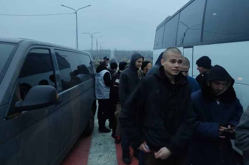 З російського полону вдалося повернути додому ще 36 українців, з них 3 з Хмельниччини