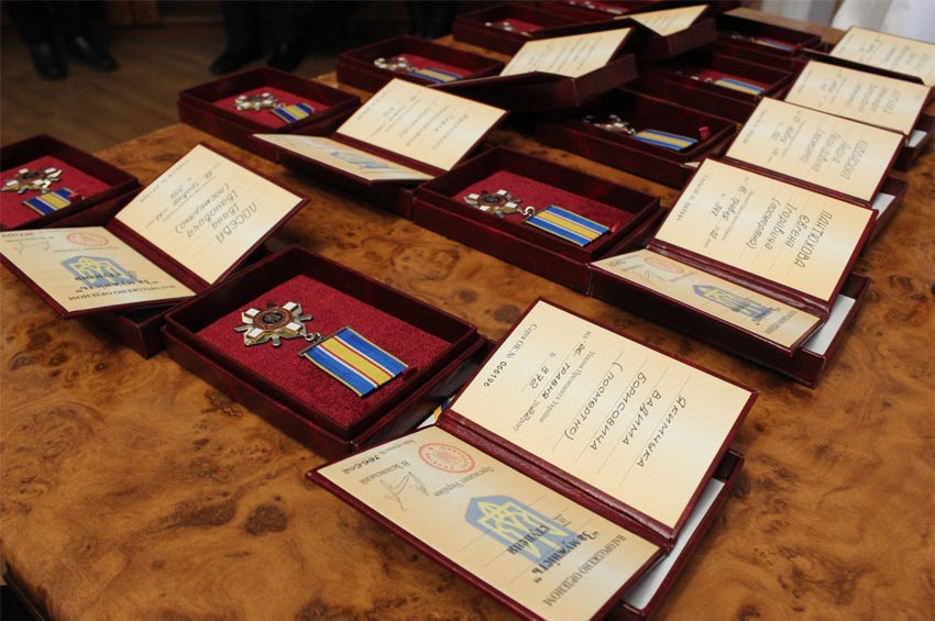 Захисників з Хмельниччини відзначено орденами “За мужність” ІІІ ступеня посмертно