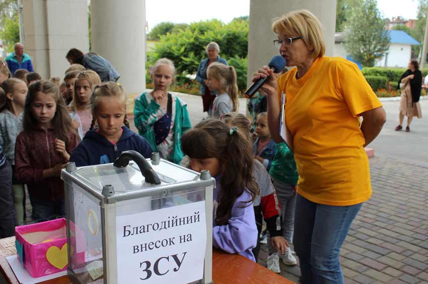 Благодійність, безпека та розвиток – у Славутській громаді активно наближають перемогу на різних фронтах