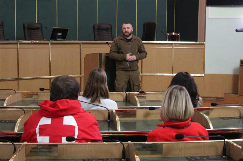 В Хмельницькій ОВА вручили відзнаки представникам волонтерських організацій області