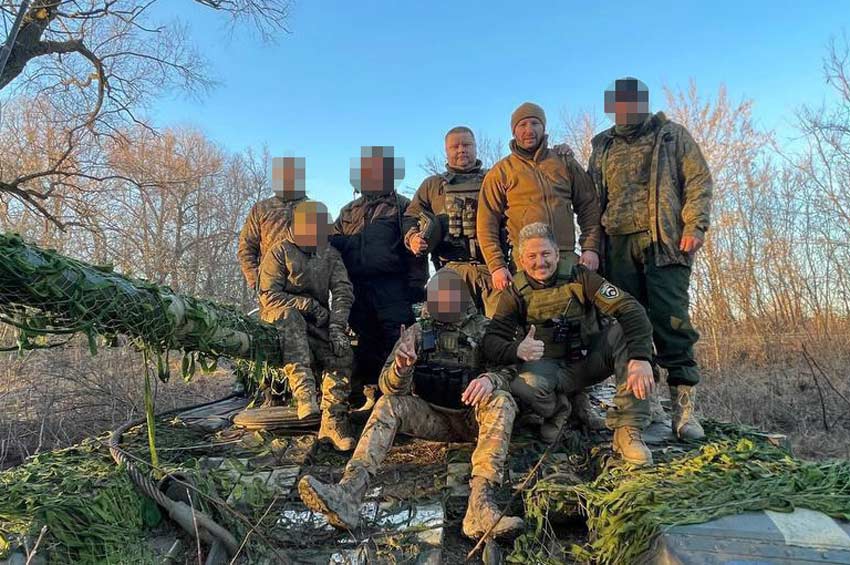 Наших захисників на передовій відвідала делегація Хмельницької ОВА