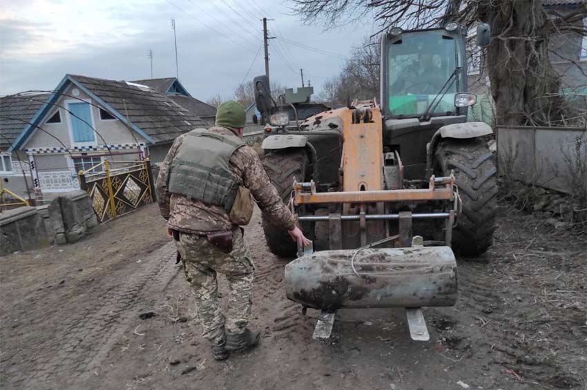 Про знешкодження російських ракет в перші дні широкомасштабного вторгнення розповіли сапери Хмельниччини