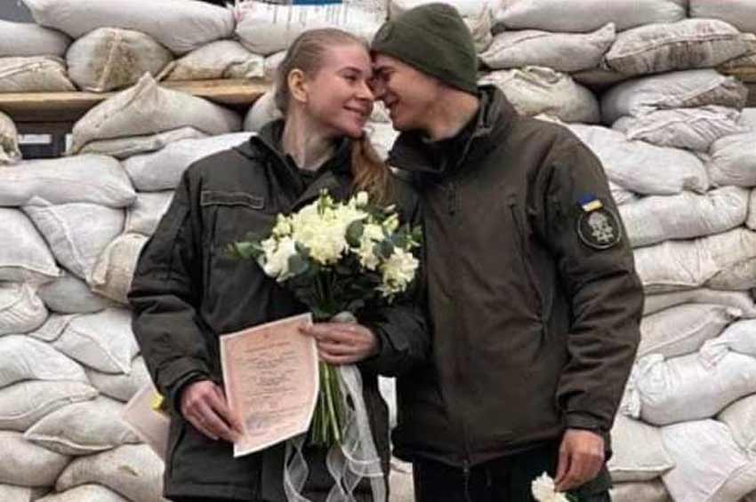 За рік війни у Хмельницькому одружилися більше 3000 пар молодят