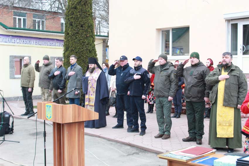 Хмельницькі нацгвардійці приймали вітання з нагоди 30-ї річниці створення військової частини