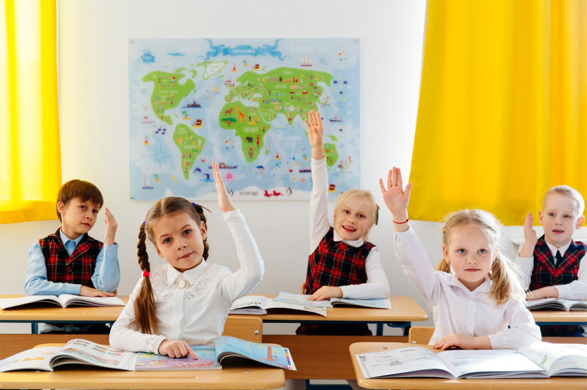 Приймання заяв для зарахування дітей до 1 класу у Хмельницькому розпочнеться  з 17 квітня 