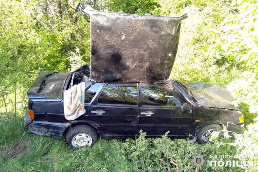 На Славутчині п'яний водій не впорався з керуванням та з’їхав у кювет: постраждала пасажирка