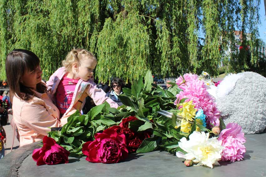На Хмельниччині вшанували пам’ять маленьких українців, чиї життя забрала війна