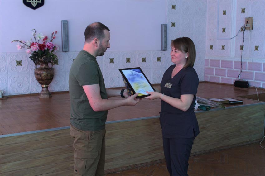 Кращих медиків Хмельницького обласного госпіталю ветеранів війни нагородили відзнаками ОВА