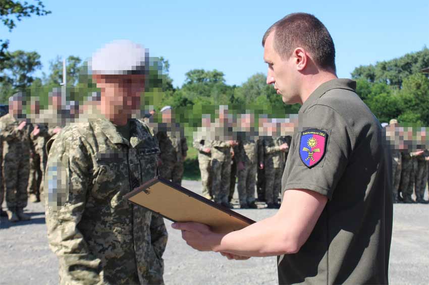 Бійців однієї із військових частин області відзначено Почесними грамотами ОВА