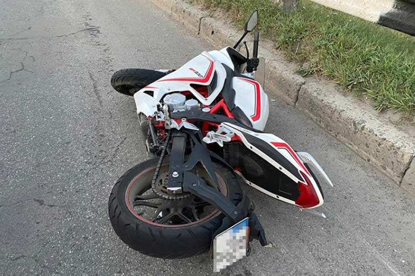 У Хмельницькому в ДТП  загинув 27-річний мотоцикліст