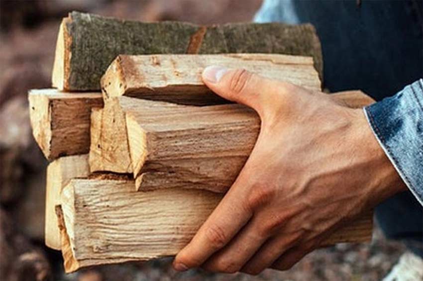 На Дунаєвеччині чоловік перерахував понад 8 тисяч гривень шахраю за дрова