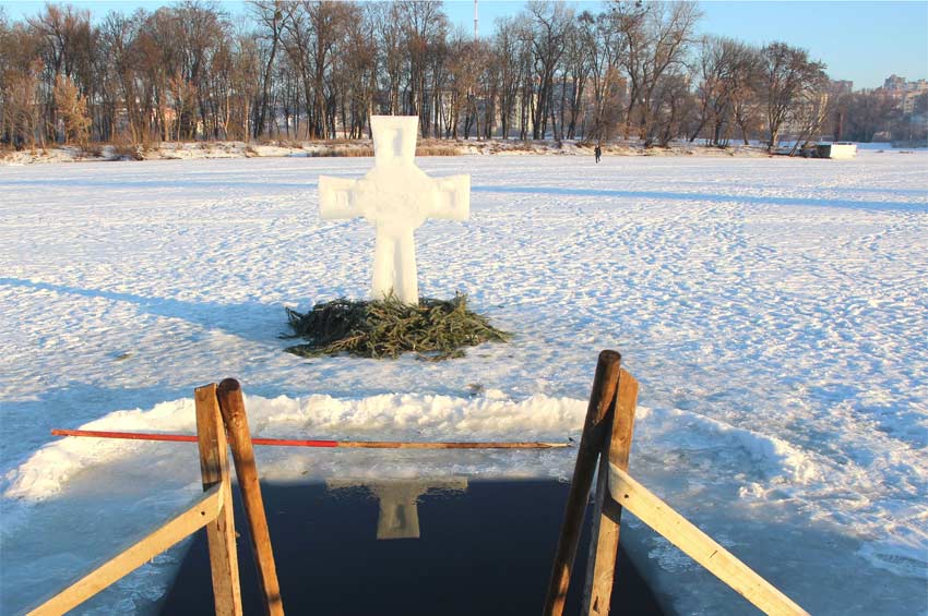 Водохрещенські купання у Хмельницькому: де і коли відбудеться церемонія освячення води