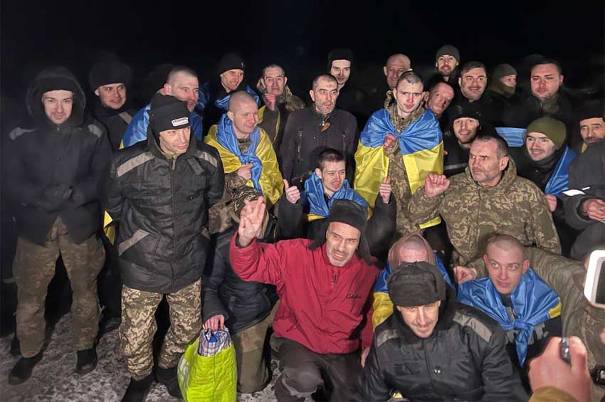 Сьогодні в Україну повернулися 230 захисників, які тривалий час перебували у ворожому полоні