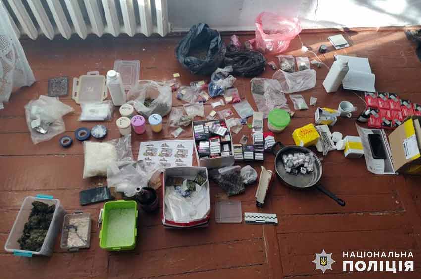 У Кам’янці-Подільському у 21-річного студента вилучили наркотиків на суму близько 4 мільйонів гривень