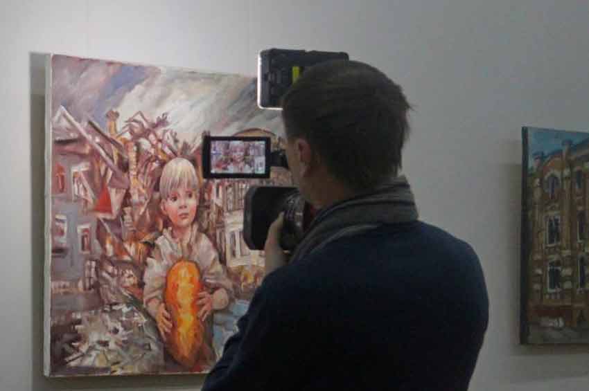 «НаГрані»: в обласному художньому музеї відкрили виставку митців Донеччини