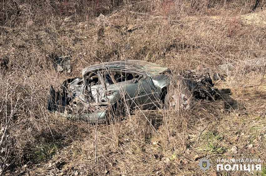 У Хмельницькому районі п`яний водій з`їхав у кювет: пасажирку автомобіля госпіталізували