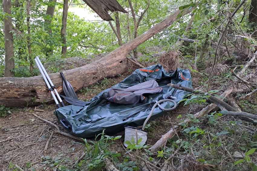 Троє чоловіків з Хмельниччини через річку Тису намагались незаконно потрапити до Угорщини