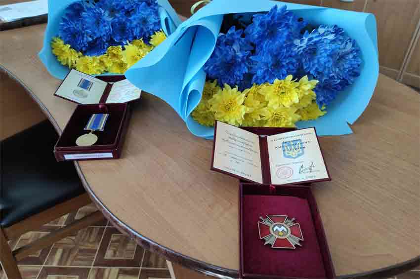 Двох захисників з Ярмолинеччини відзначено посмертно державними нагородами