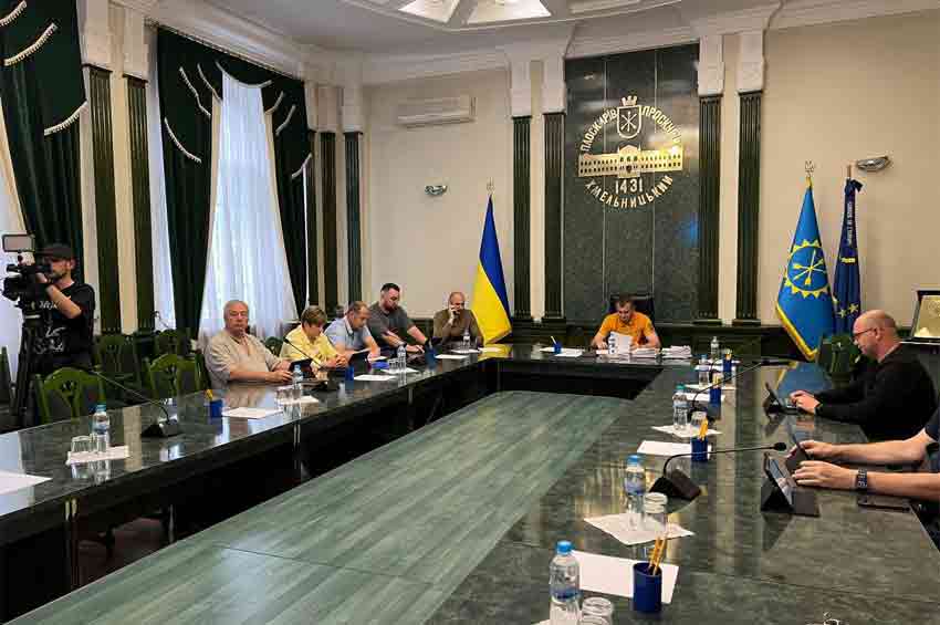 Підтримка Сил Оборони, матеріальна допомога та стипендії випускникам: виконком Хмельницької міськради розглянув 112 питань