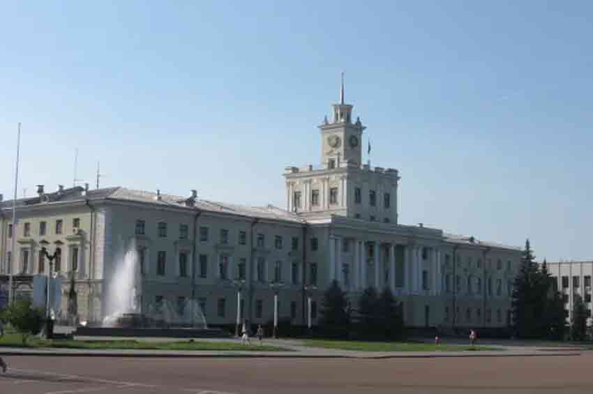 Засідання сесії Хмельницької облради скасовано через повідомлення про замінування приміщення
