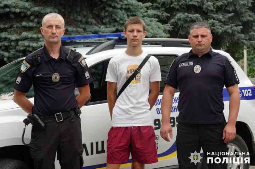 У Кам’янці-Подільському 23-річний чоловік двічі намагався вкоротити собі віку 