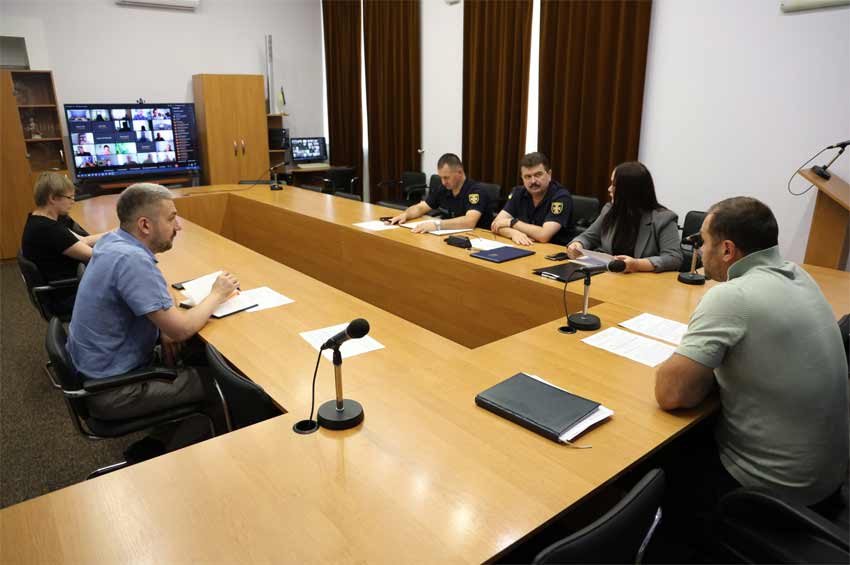 В Хмельницькій ОВА обговорили роботу “Пунктів незламності” в осінньо-зимовий період 2024-2025 років
