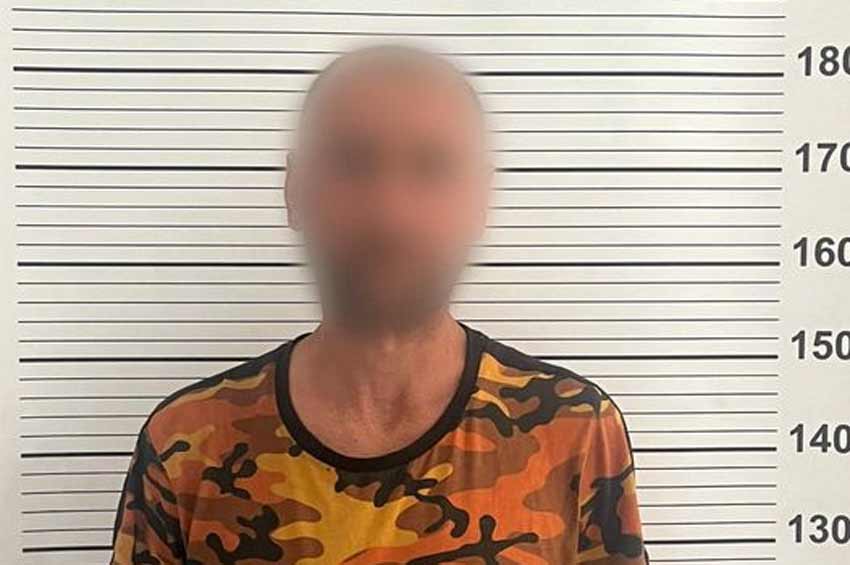 У Хмельницькому суд взяв під варту чоловіка, який викинув собаку з вікна багатоповерхівки 