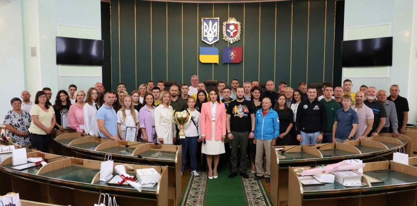 В Хмельницькій ОВА привітали спортсменів та тренерів із Днем фізичної культури і спорту