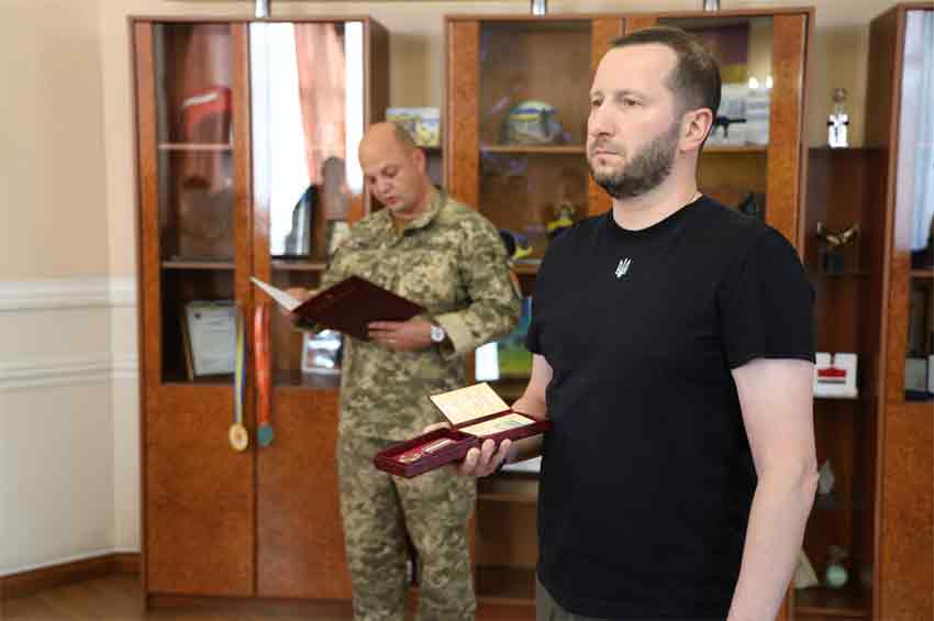 Захисників з Хмельниччини відзначено високими державними нагородами посмертно