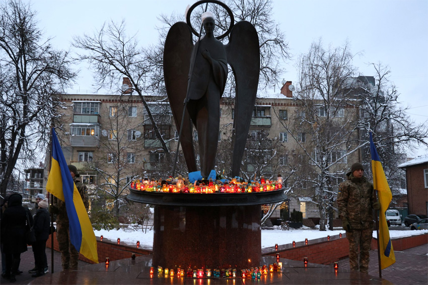 На Хмельниччині вшанували пам'ять жертв Голодоморів